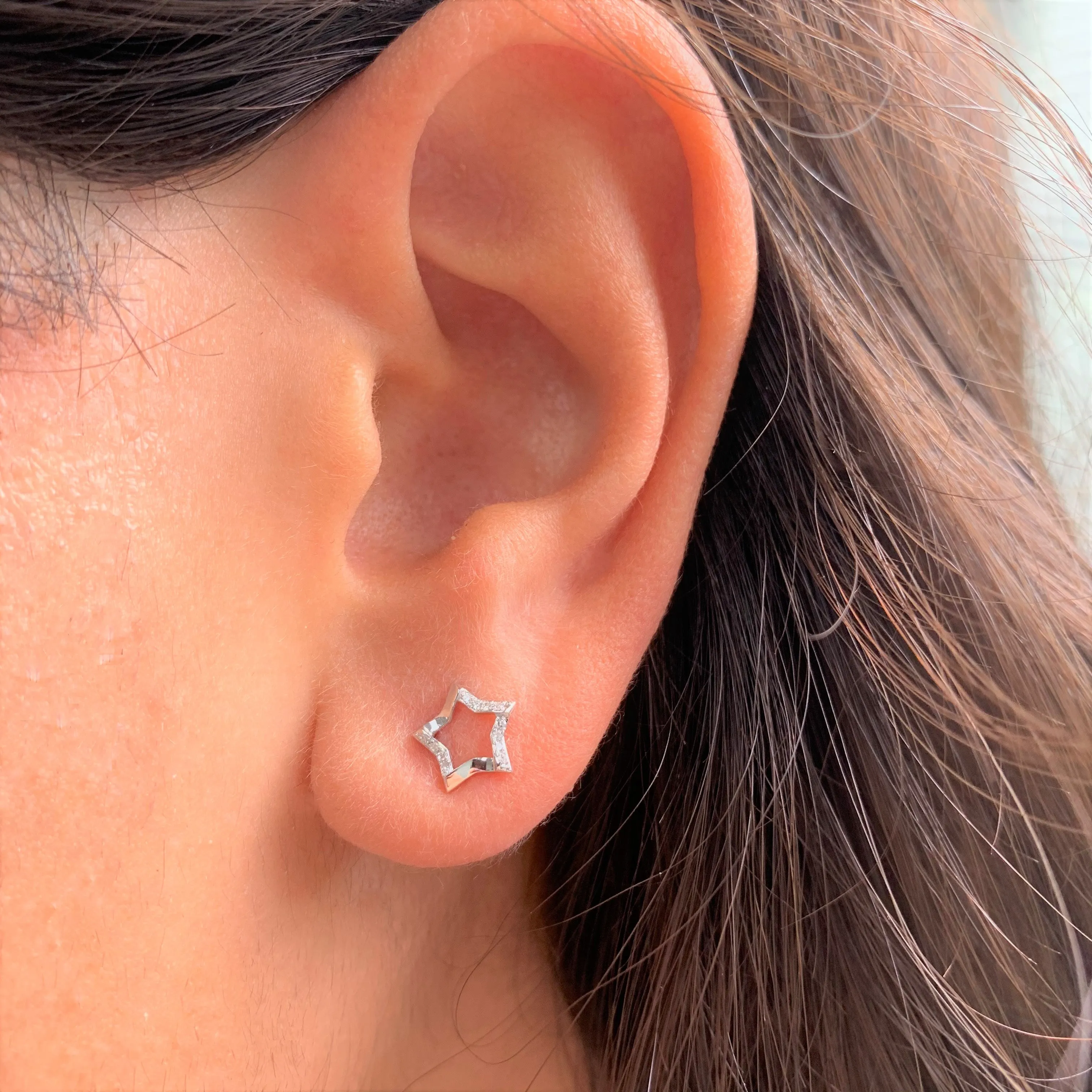 14k Gold & Diamond Star Earrings - 0.06ct
