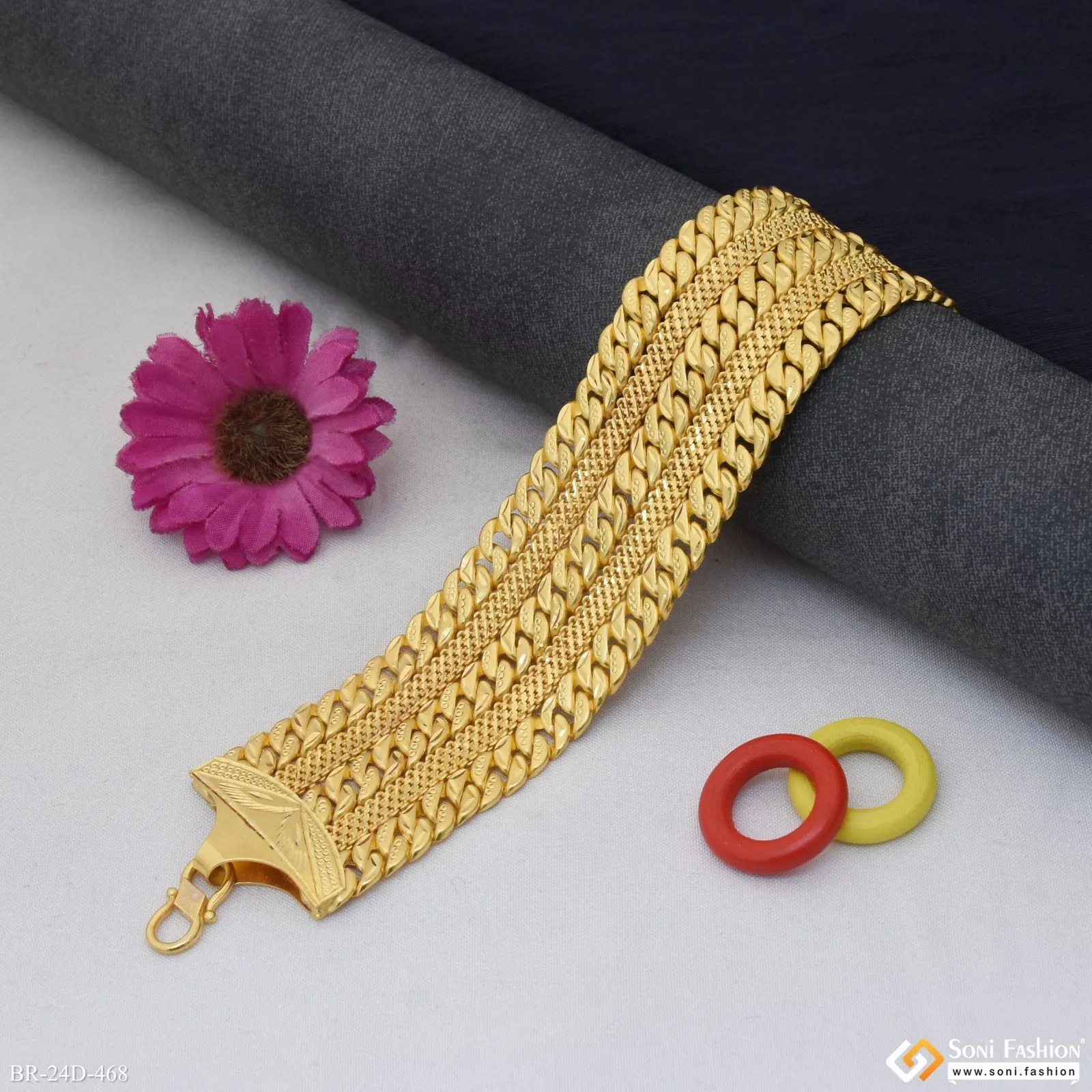 2 In 1 Amazing Design Gold Plated Pokal Bracelet for Men - Style D468