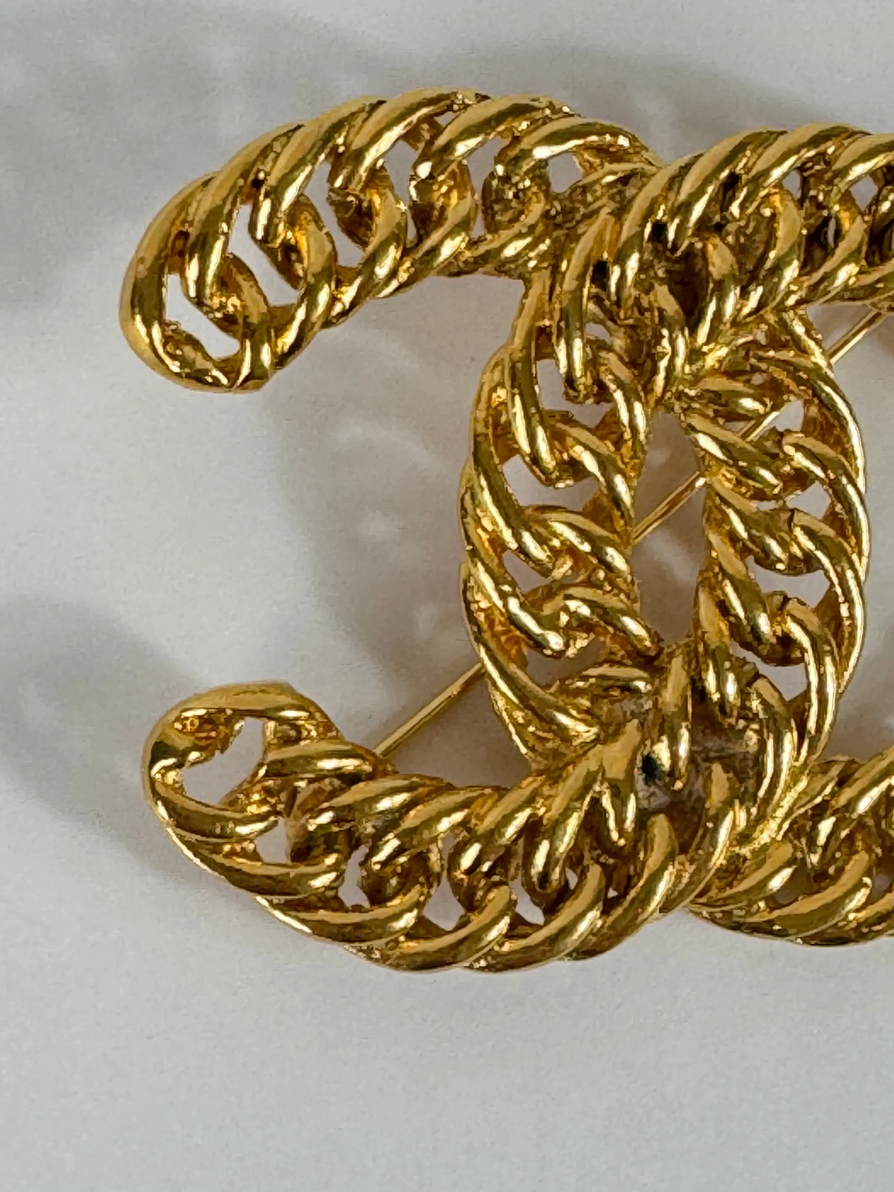 Chanel Vintage Brooch Chain Motif