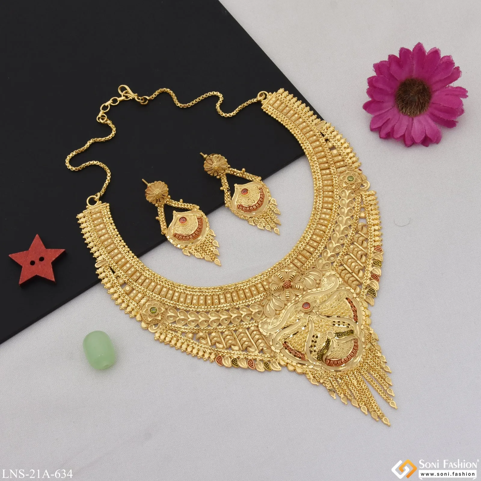 Dazzling Design Fancy Design Gold Plated Necklace Set for Women - Style A634