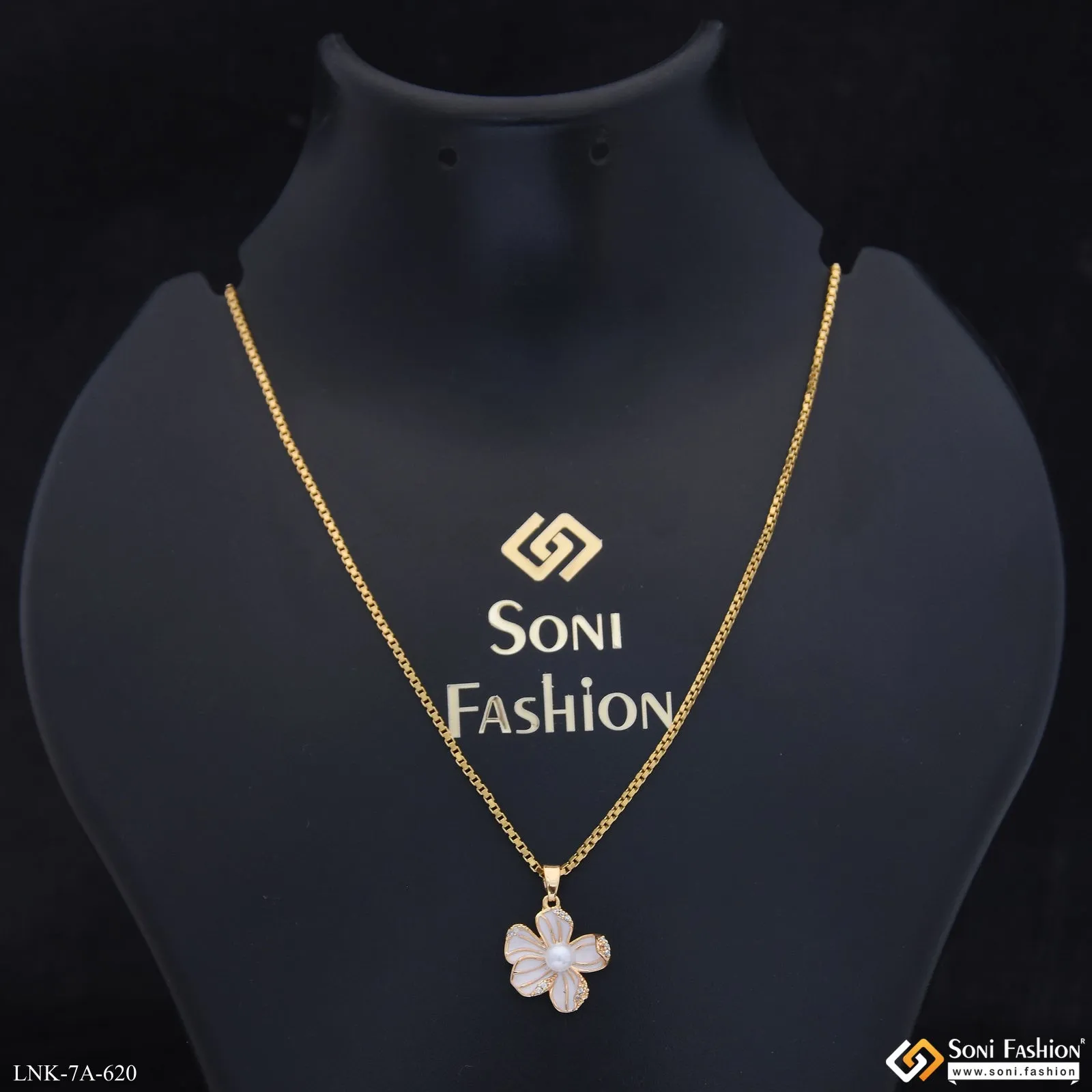 Dazzling Design Gold Plated Chain Pendant for Ladies - Style A620