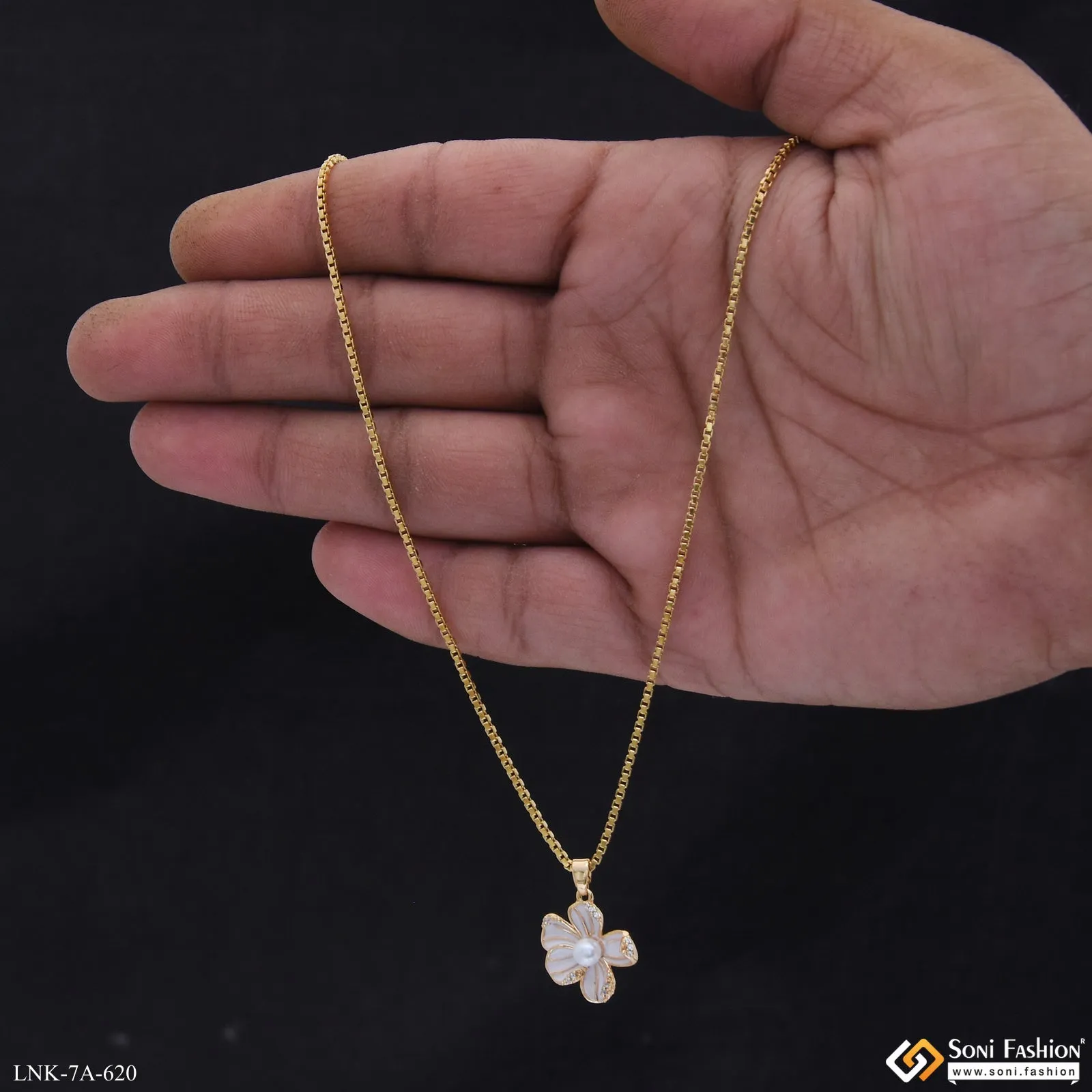 Dazzling Design Gold Plated Chain Pendant for Ladies - Style A620