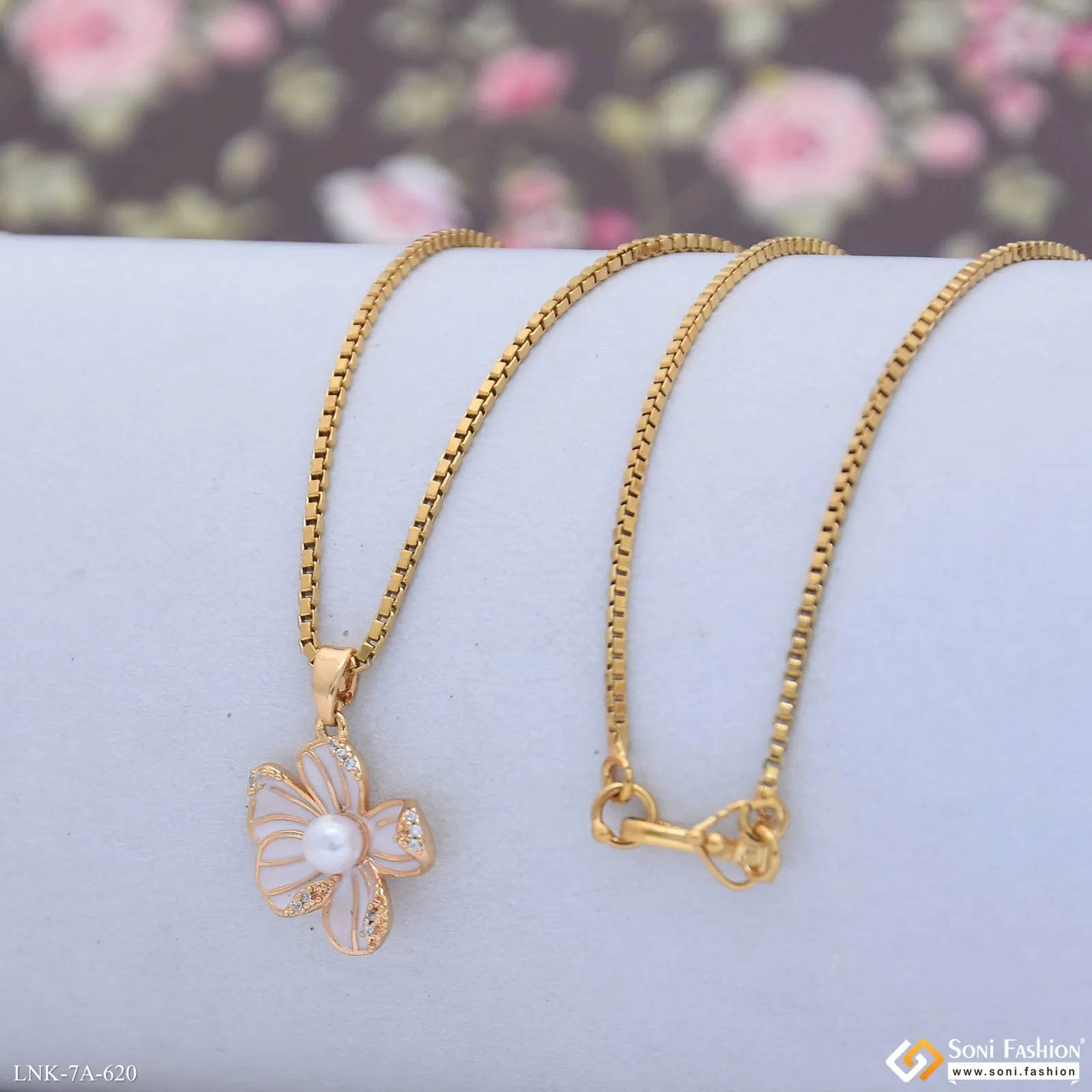 Dazzling Design Gold Plated Chain Pendant for Ladies - Style A620