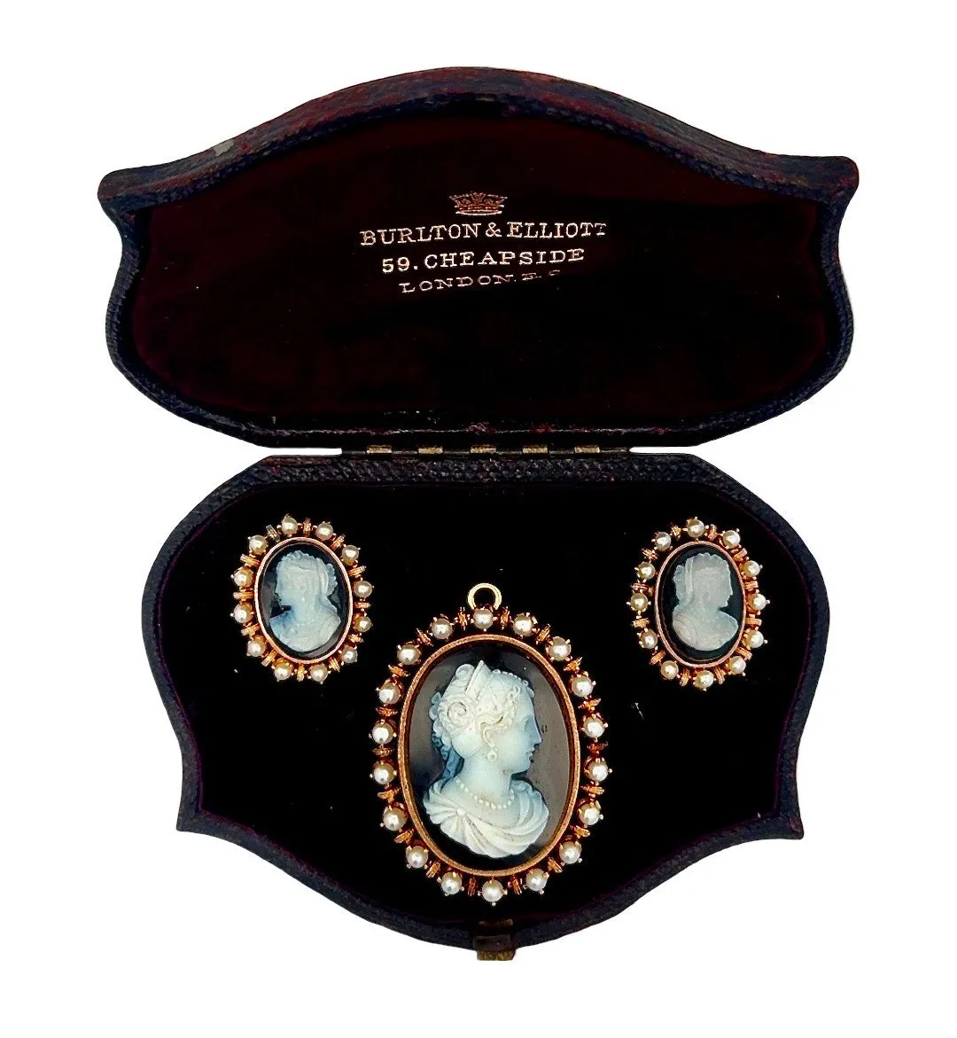 Estate Cultured Pearl Cameo 18K Yellow Gold Earrings Brooch Suite 15625
