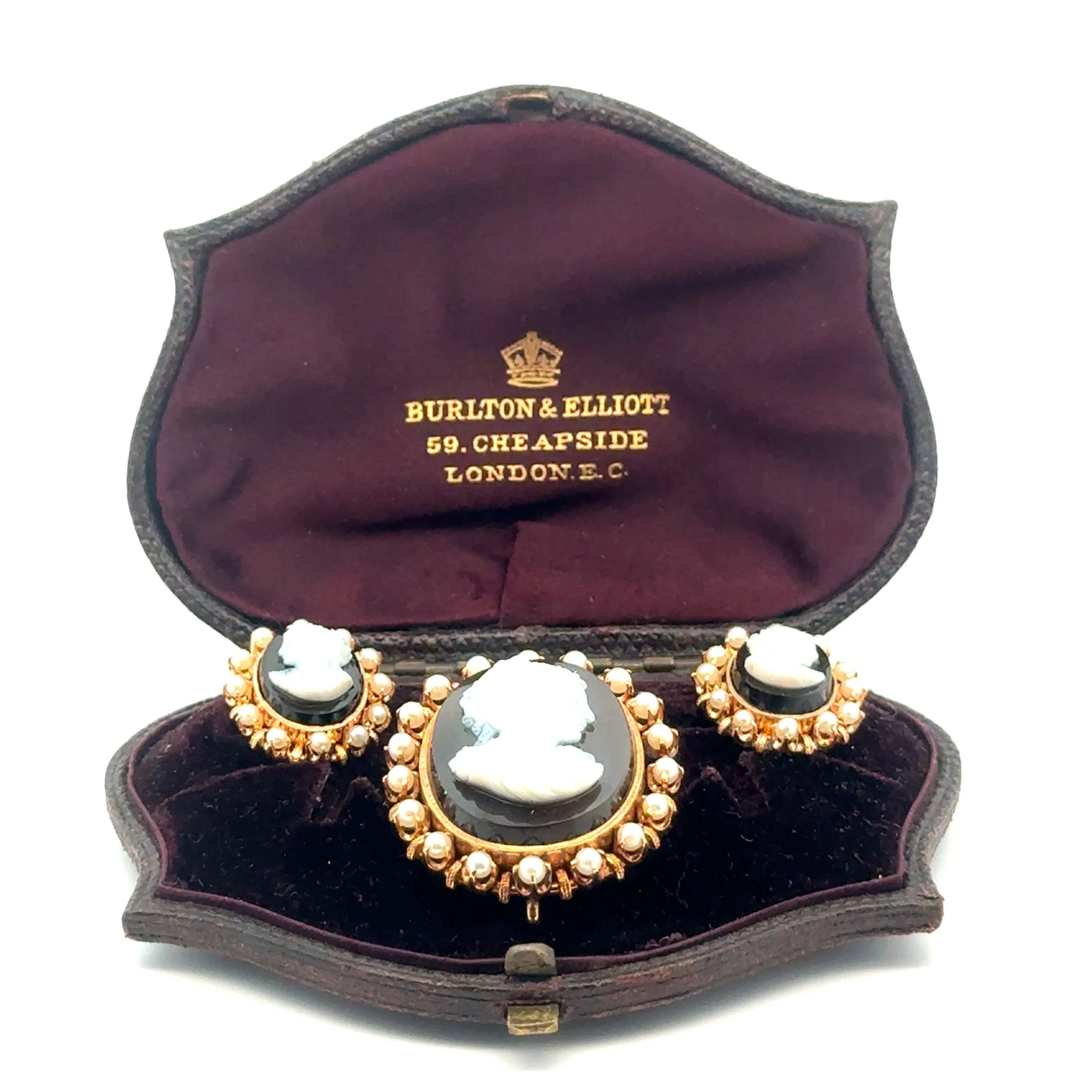 Estate Cultured Pearl Cameo 18K Yellow Gold Earrings Brooch Suite 15625