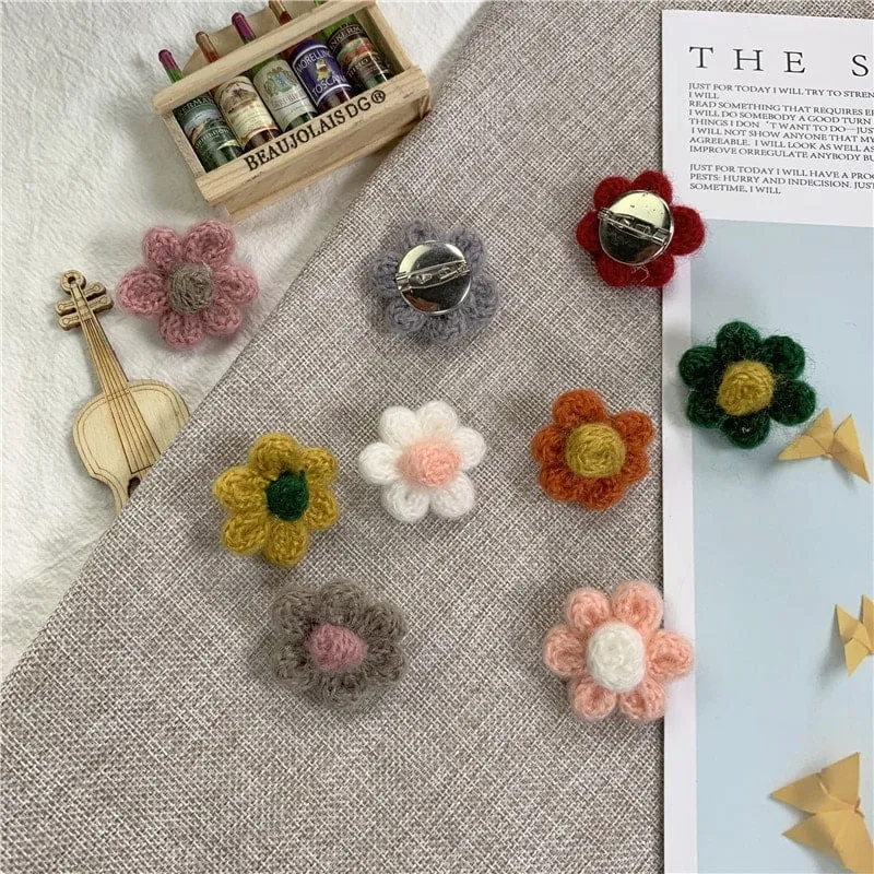 Kawaii Small Flower Brooch